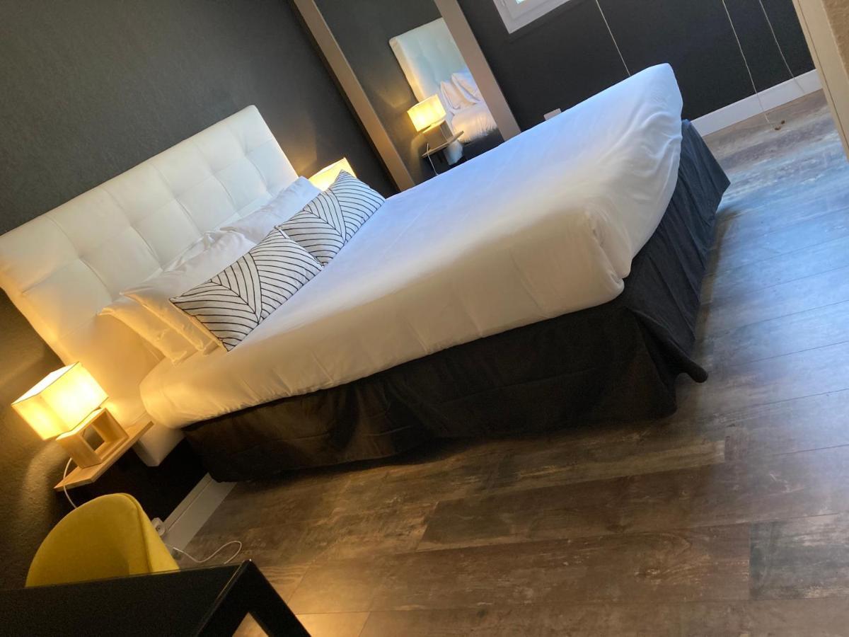 Hotel De La Mer 르발카레스 외부 사진