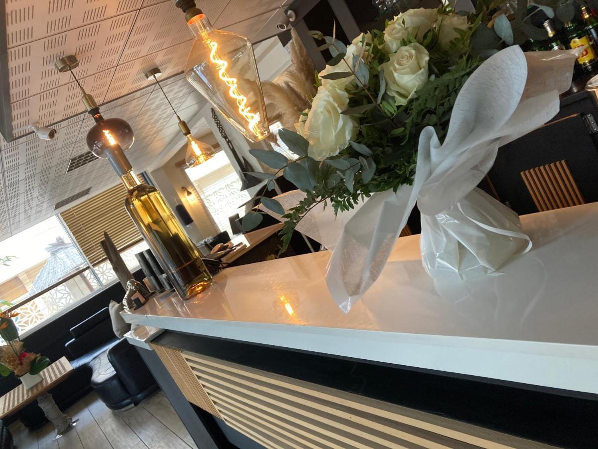 Hotel De La Mer 르발카레스 외부 사진