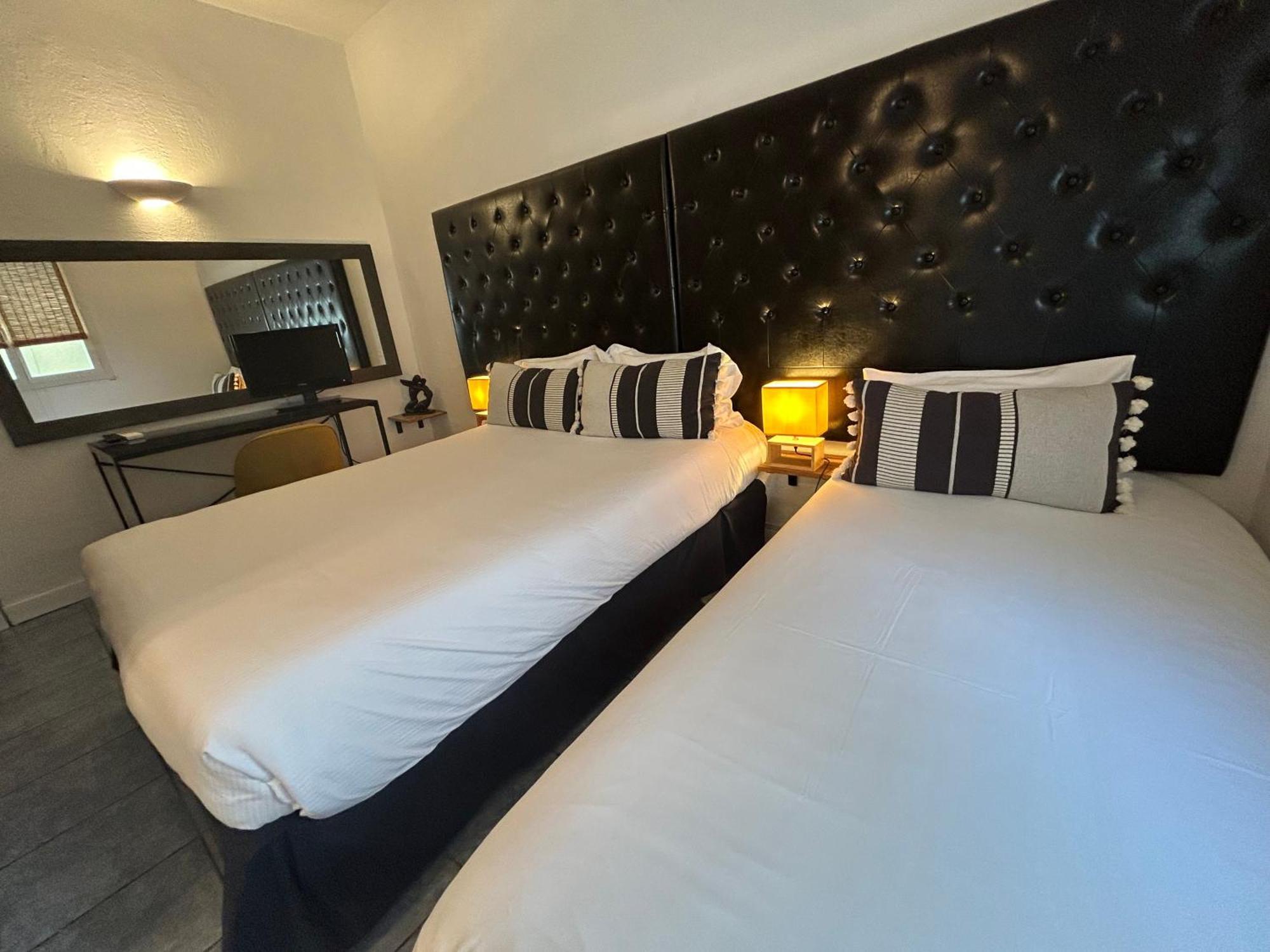 Hotel De La Mer 르발카레스 외부 사진