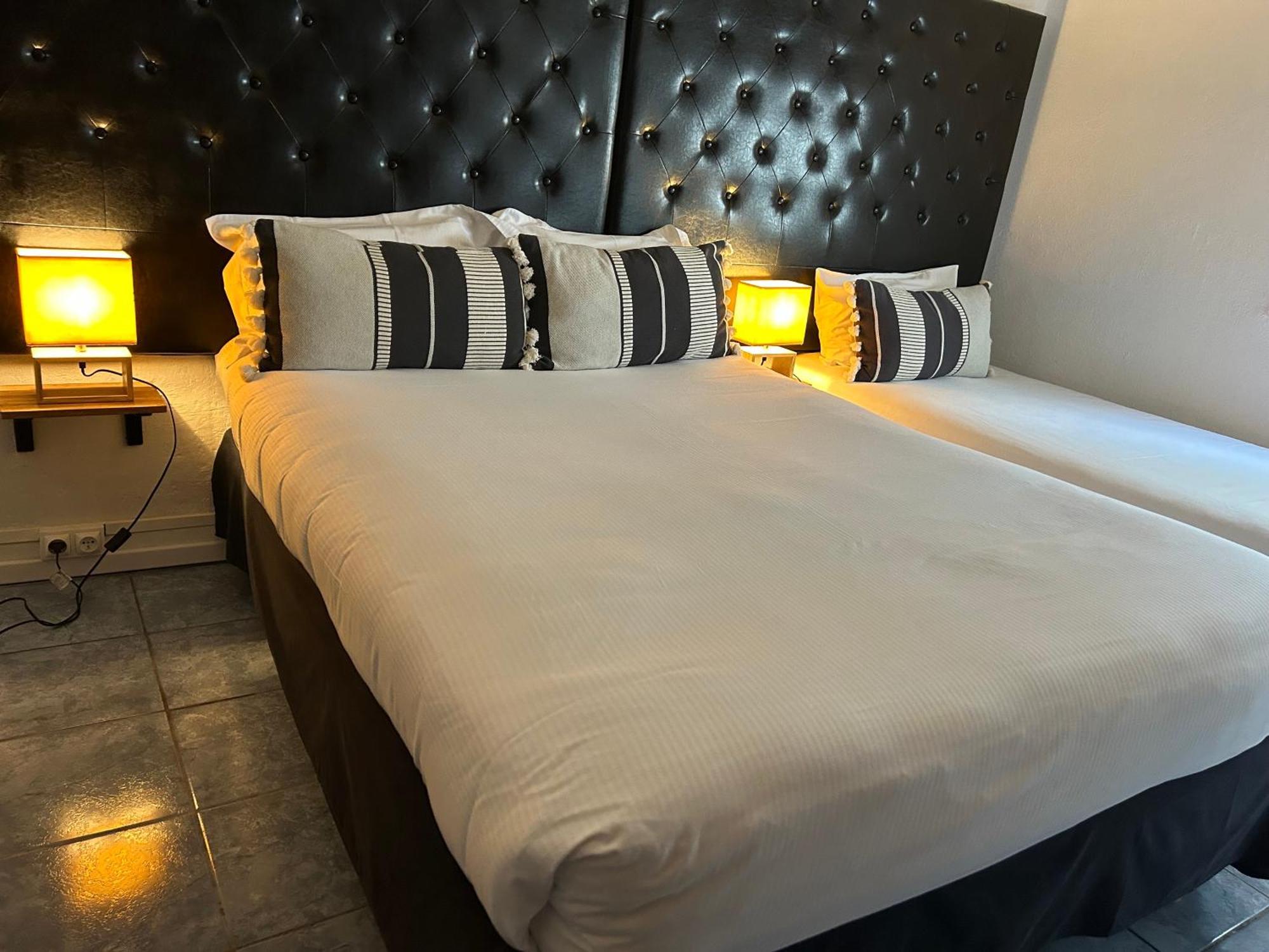 Hotel De La Mer 르발카레스 외부 사진