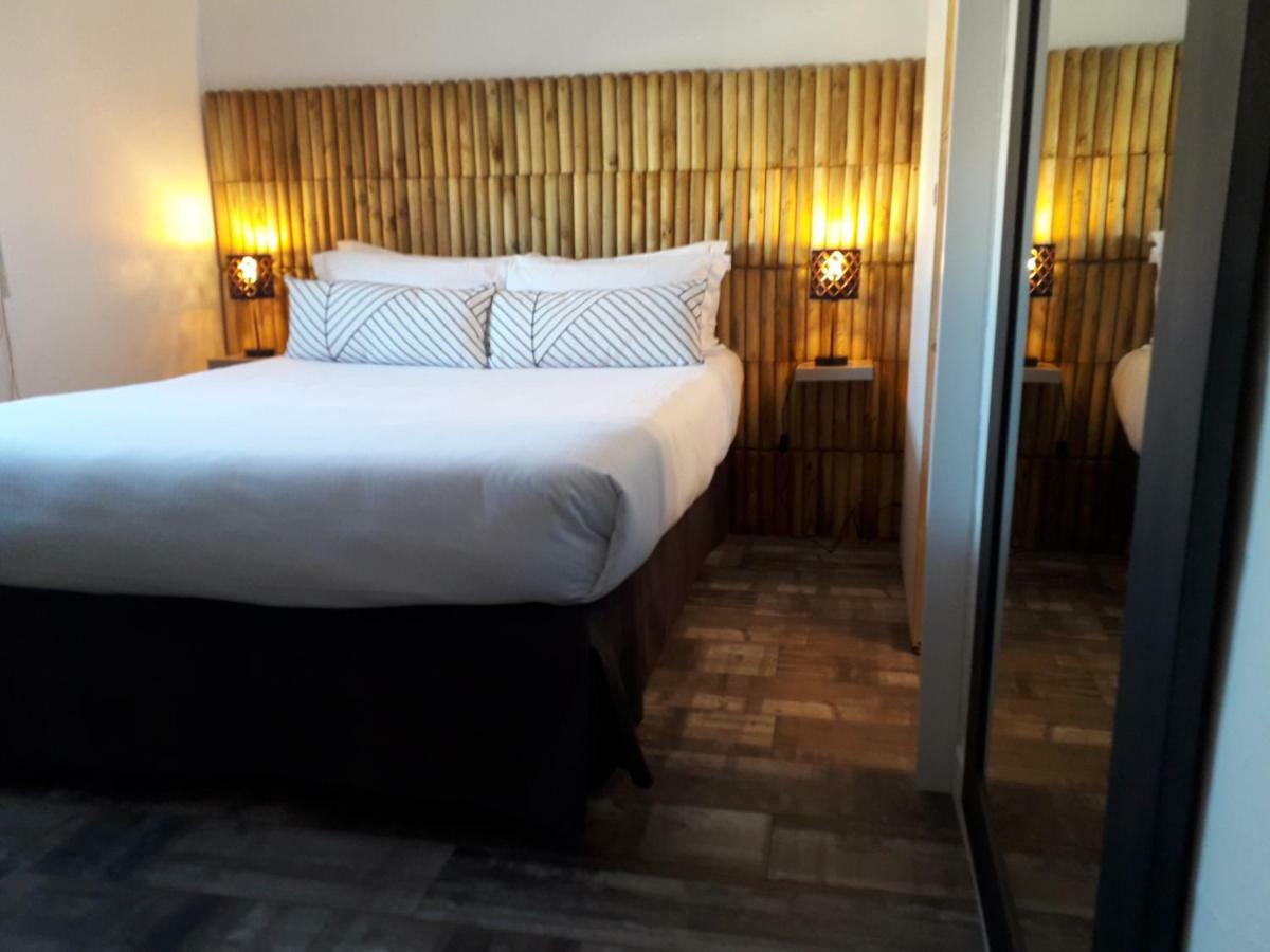 Hotel De La Mer 르발카레스 외부 사진