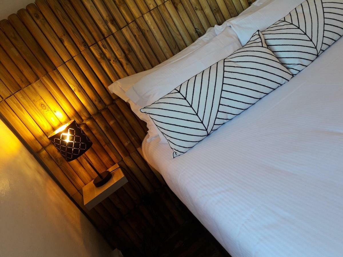 Hotel De La Mer 르발카레스 외부 사진